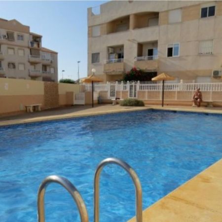 Bonito Apartamento De Dos Habitacion Y Piscina Торевьиа Экстерьер фото