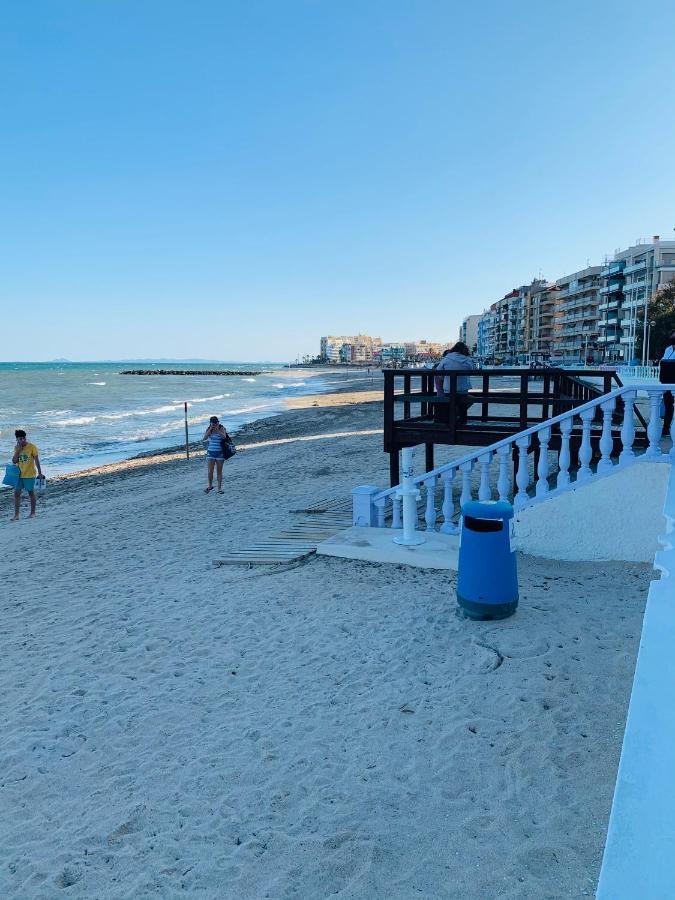 Bonito Apartamento De Dos Habitacion Y Piscina Торевьиа Экстерьер фото